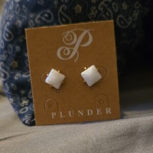 Plunder Ivory and Gold Square Earrings